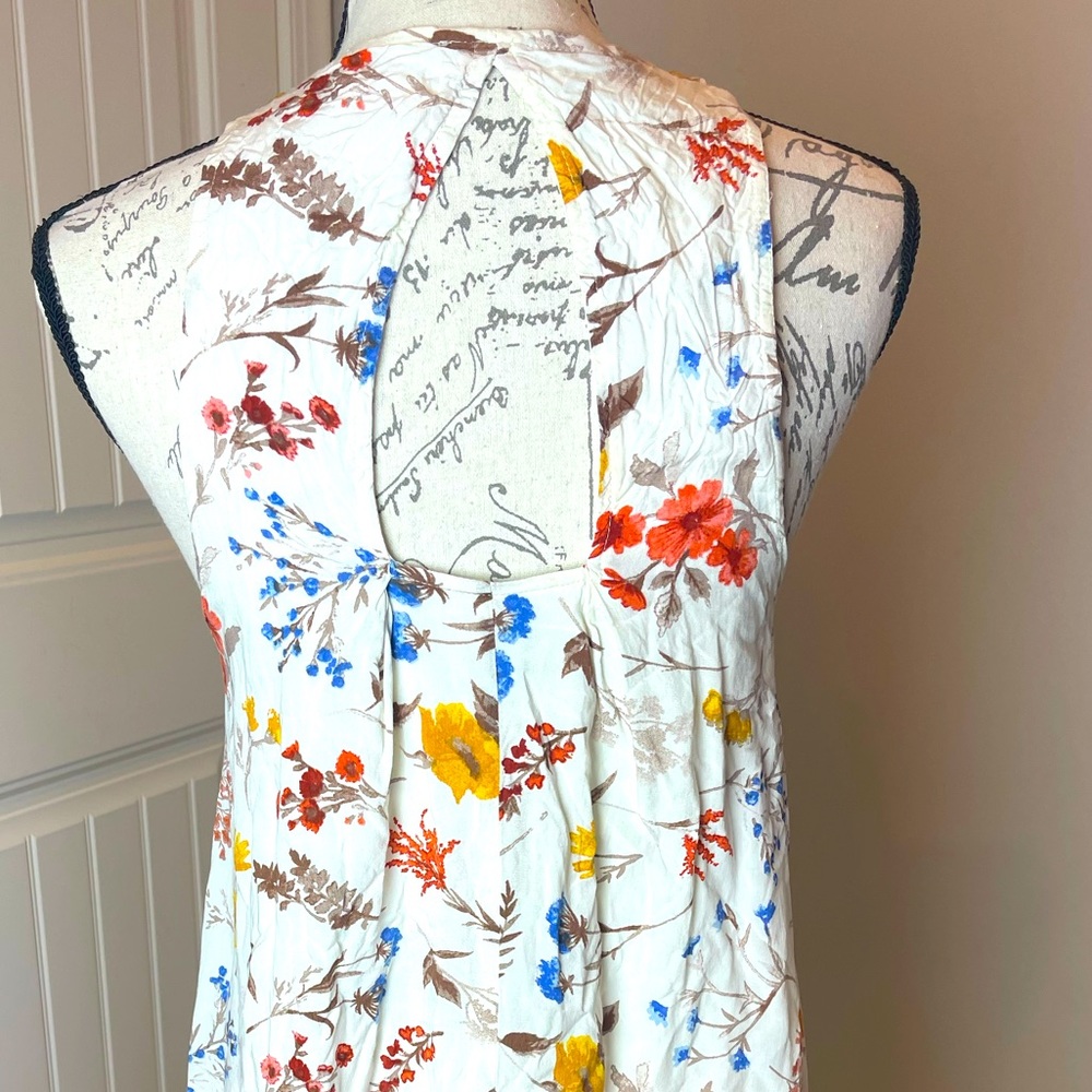 Boutique Spring Tunic - Picture 3 of 3